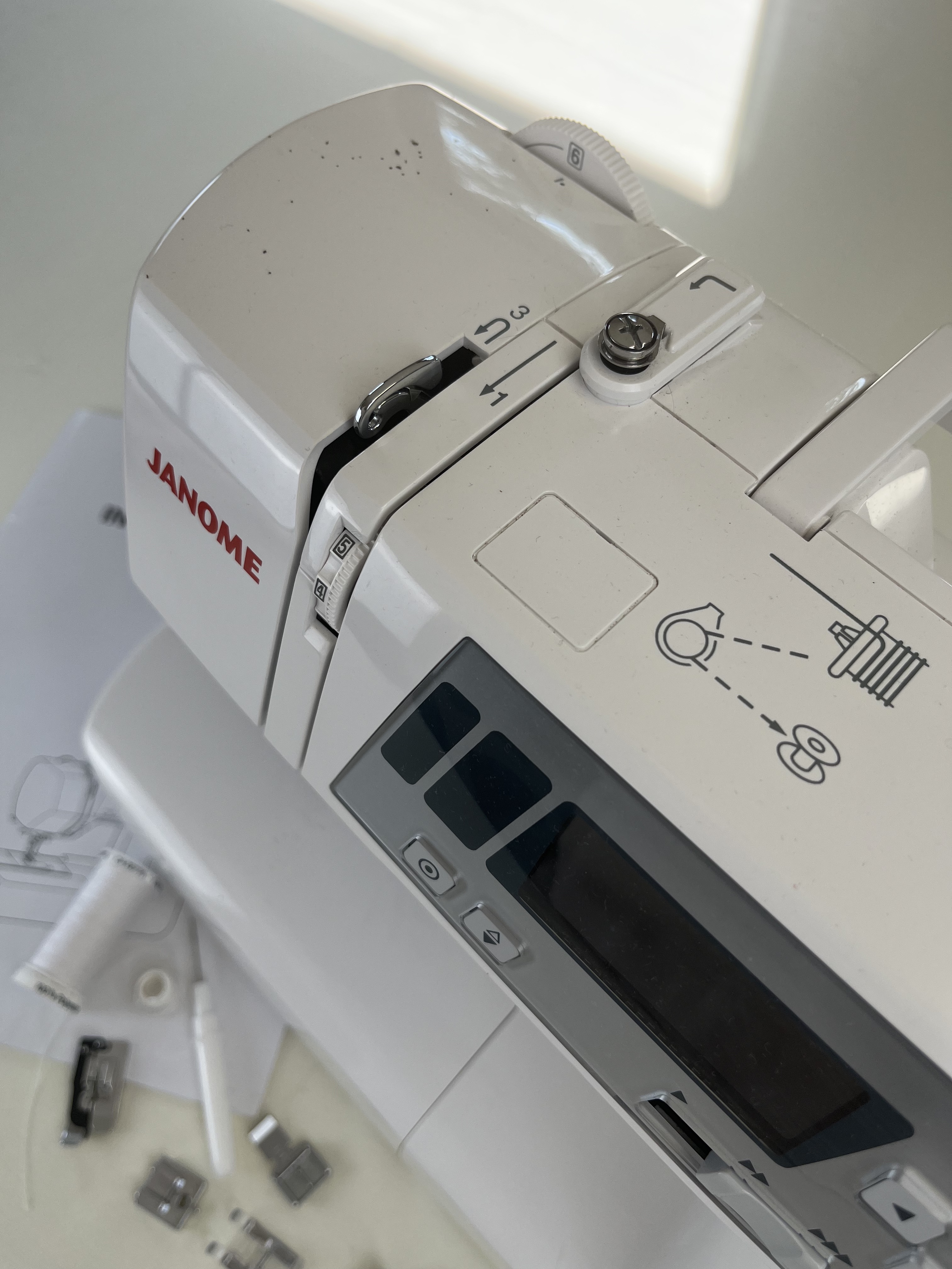 How to choose a sewing machine?